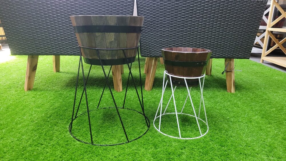 Round Wire Planter Stand (Tripod)