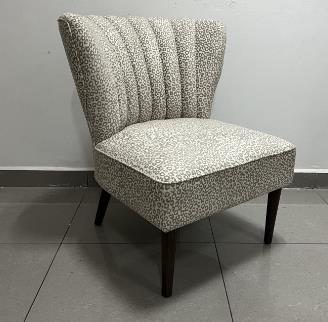 [HGP-CHR-125] White Jonquil Chair